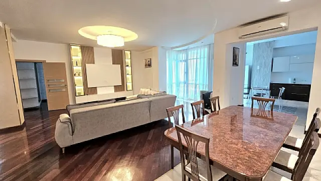 Kirayə verilir 3 otaqlı mənzil 155 m²