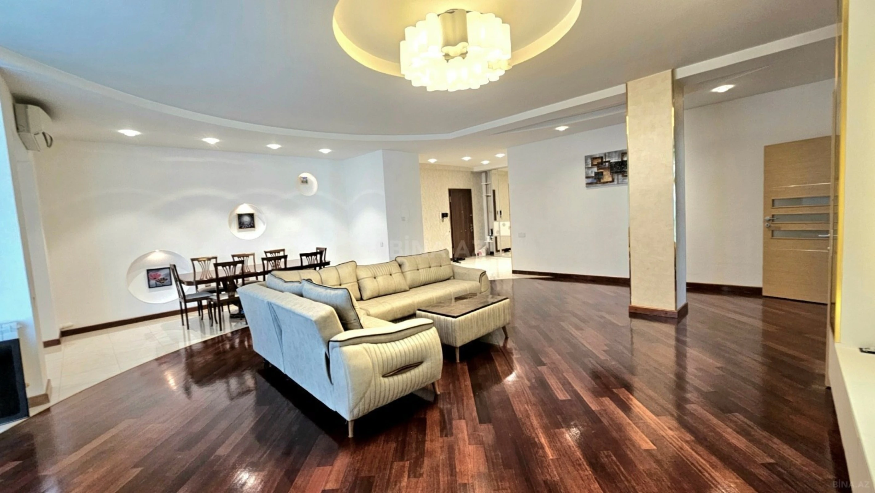 Kirayə verilir 3 otaqlı mənzil 155 m²