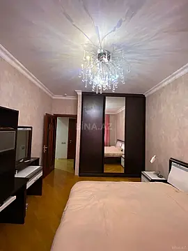 Kirayə verilir 4 otaqlı mənzil 185 m²