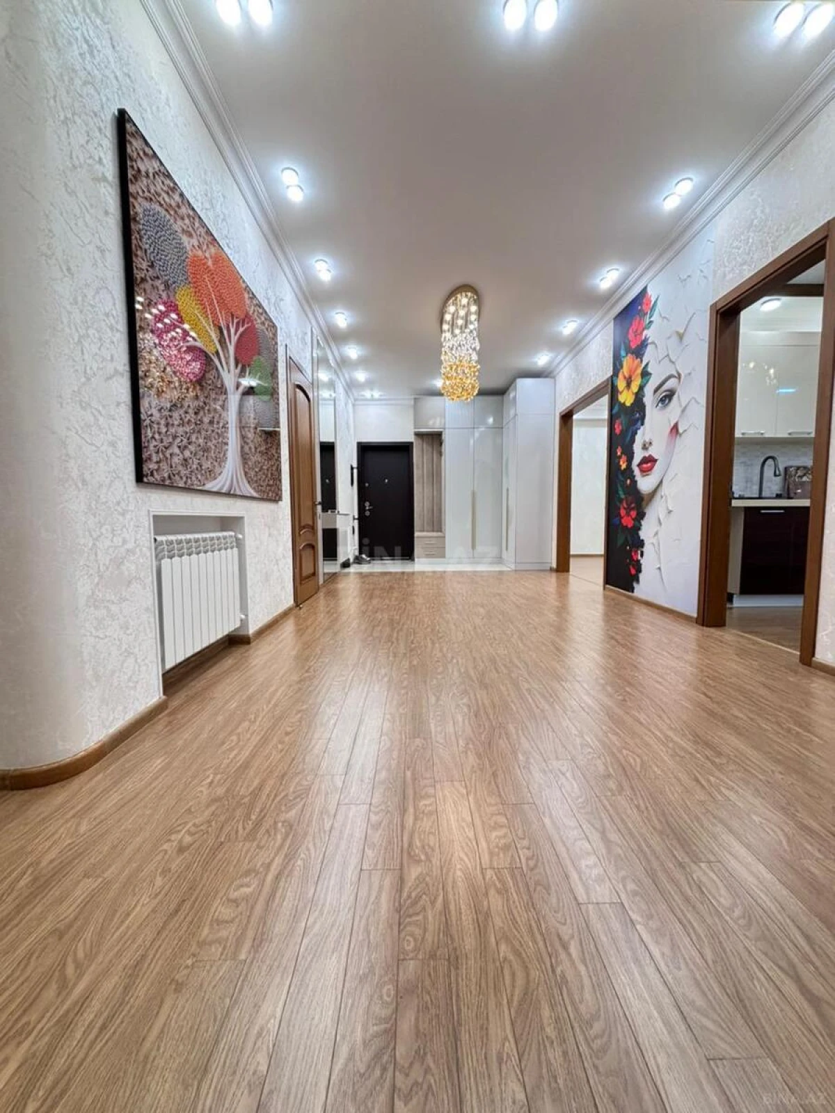 Satılır 3 otaqlı mənzil 140 m²