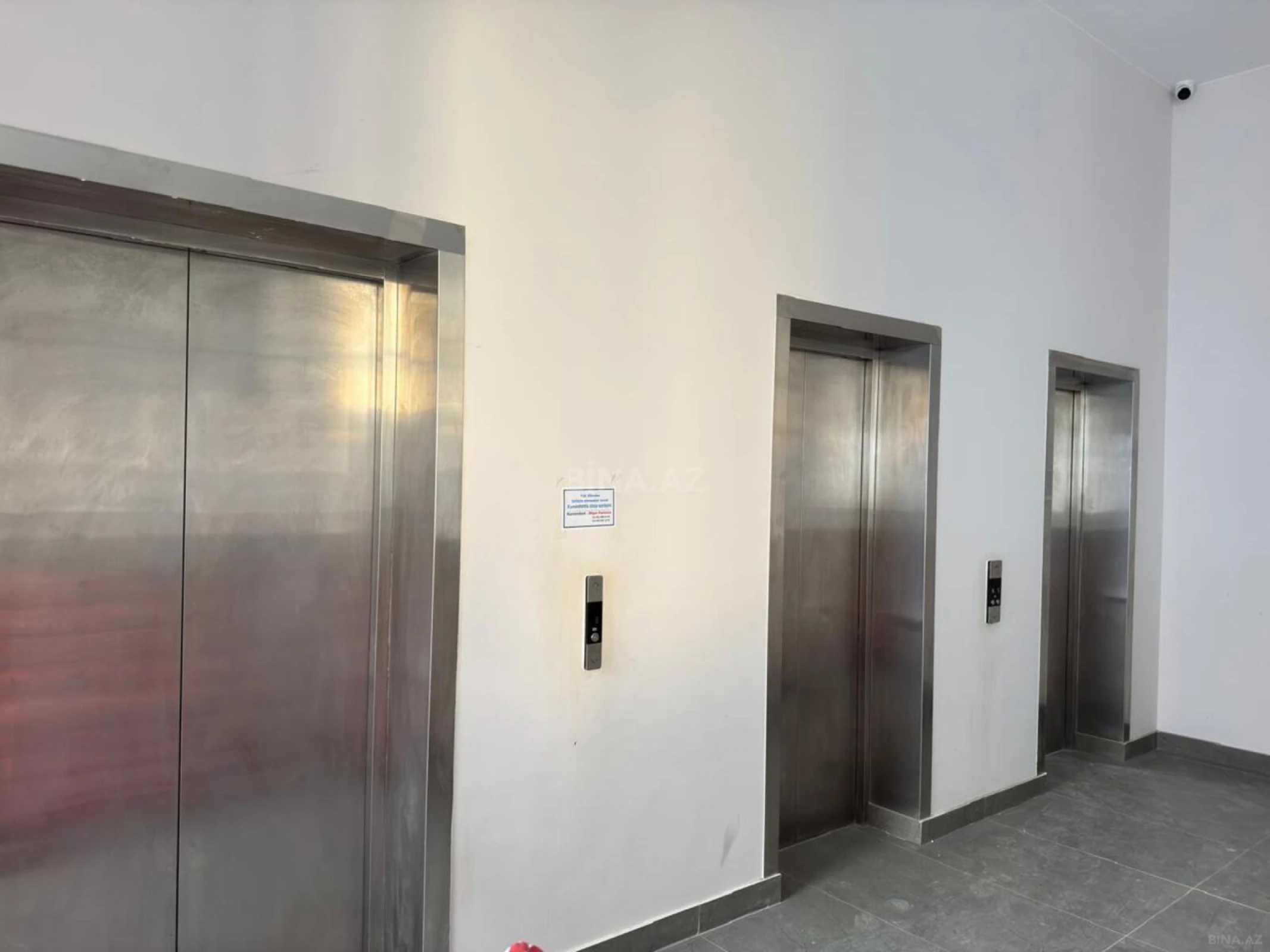 Satılır 2 otaqlı mənzil 74 m²