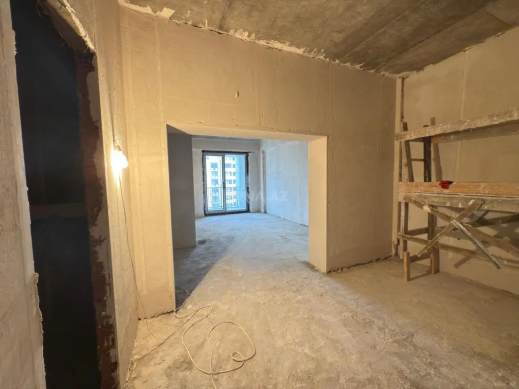 Satılır 2 otaqlı mənzil 74 m²