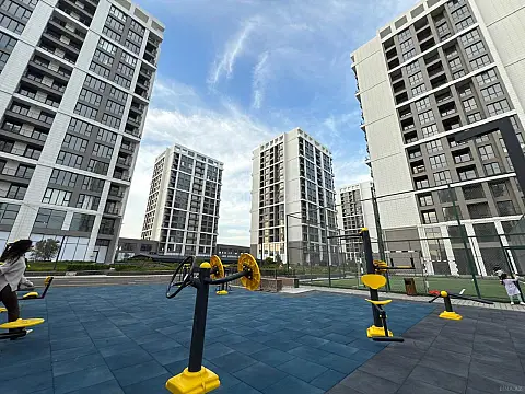 Satılır 2 otaqlı mənzil 74 m²