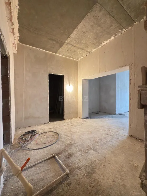 Satılır 2 otaqlı mənzil 74 m²