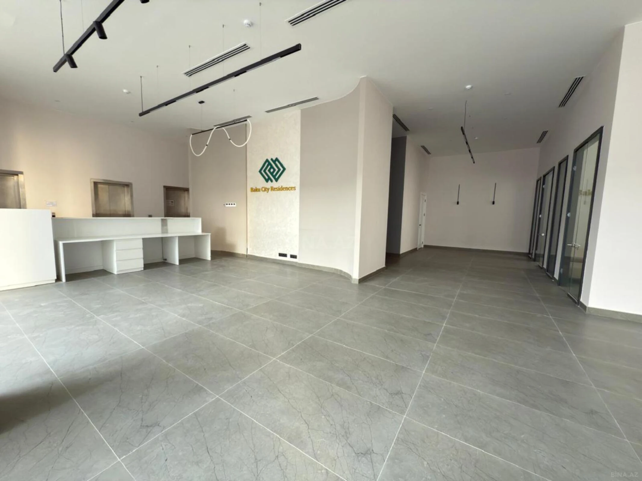 Satılır 2 otaqlı mənzil 74 m²