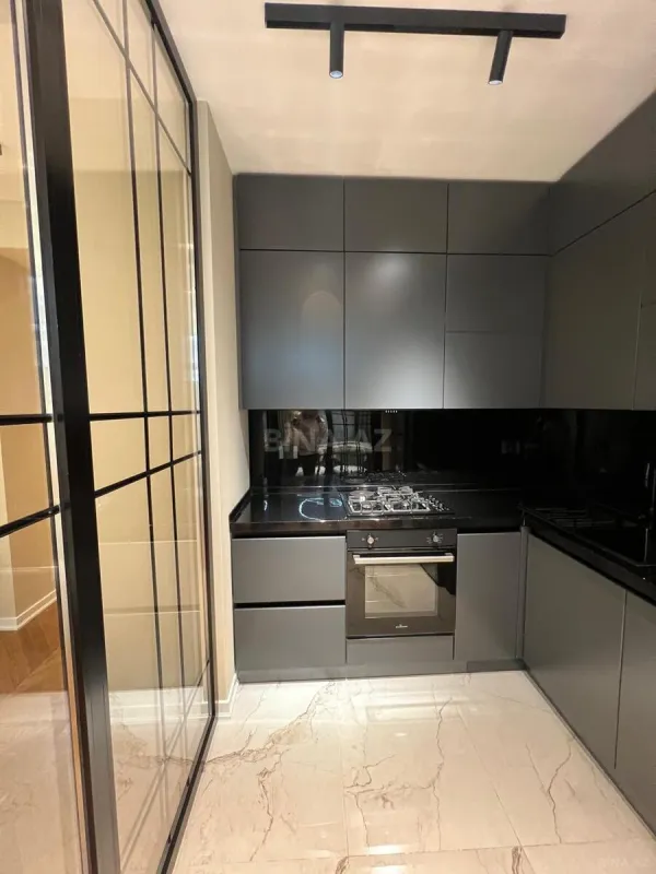 Kirayə verilir 2 otaqlı mənzil 85 m²