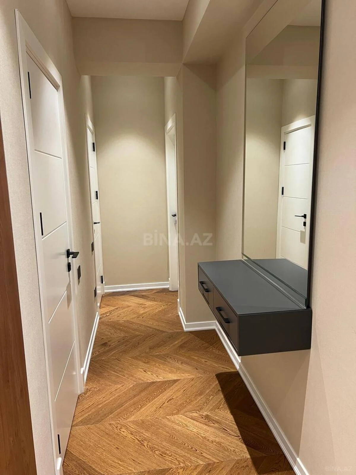 Kirayə verilir 2 otaqlı mənzil 85 m²