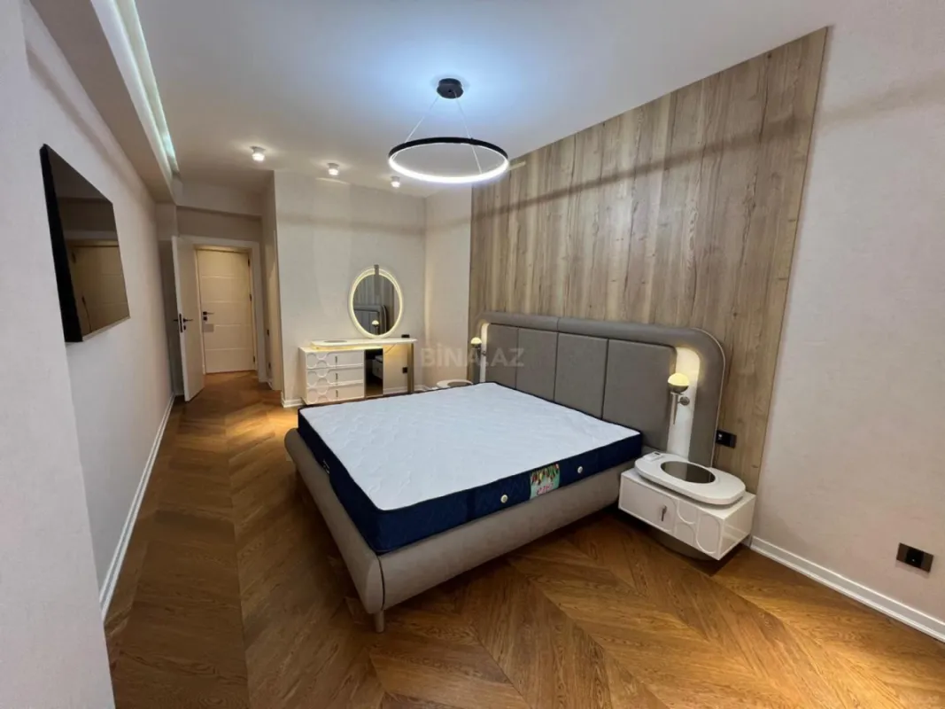 Kirayə verilir 2 otaqlı mənzil 85 m²