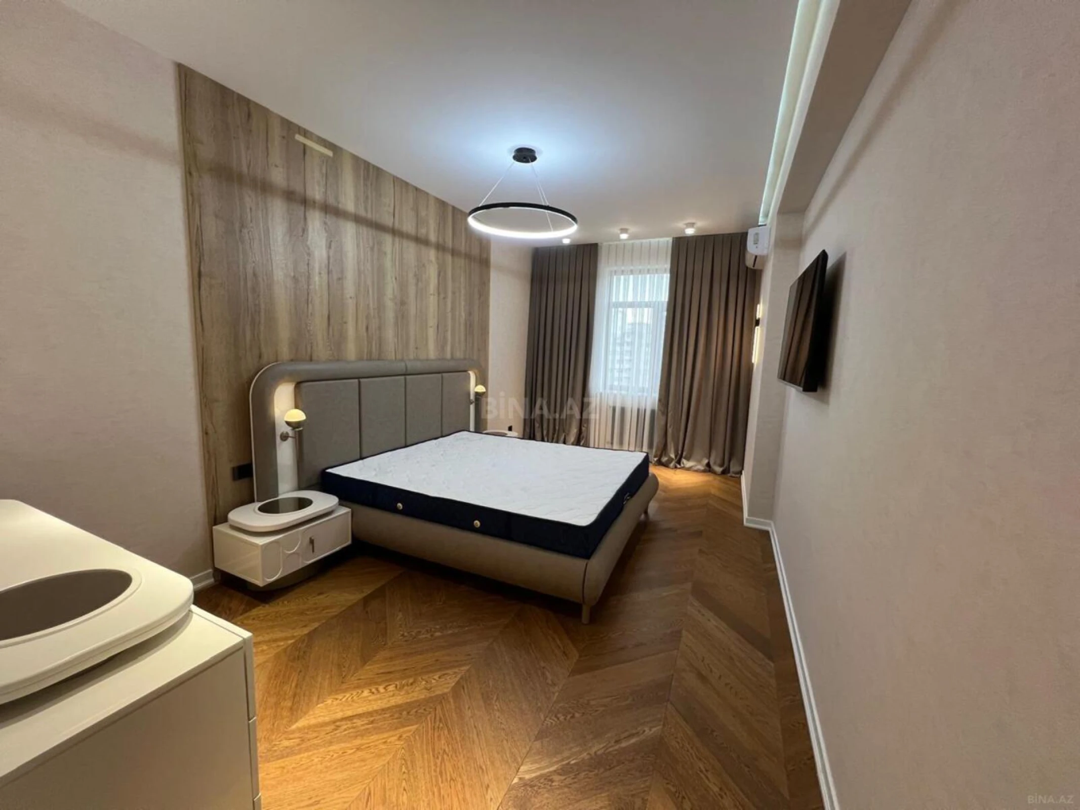 Kirayə verilir 2 otaqlı mənzil 85 m²