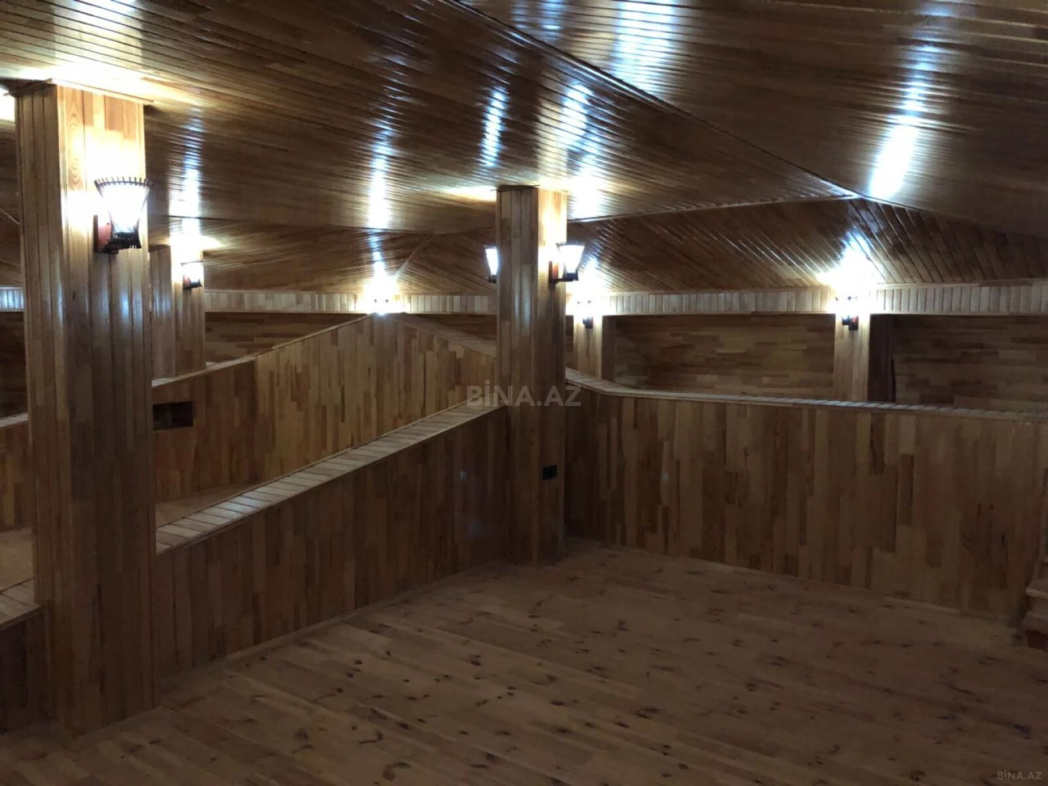 Kirayə verilir 6 otaqlı həyət evi 300 m²