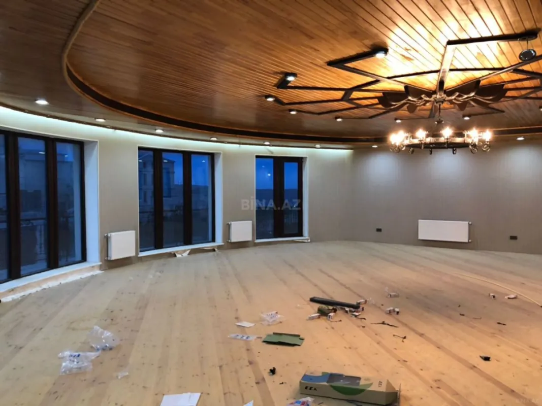 Kirayə verilir 6 otaqlı həyət evi 300 m²