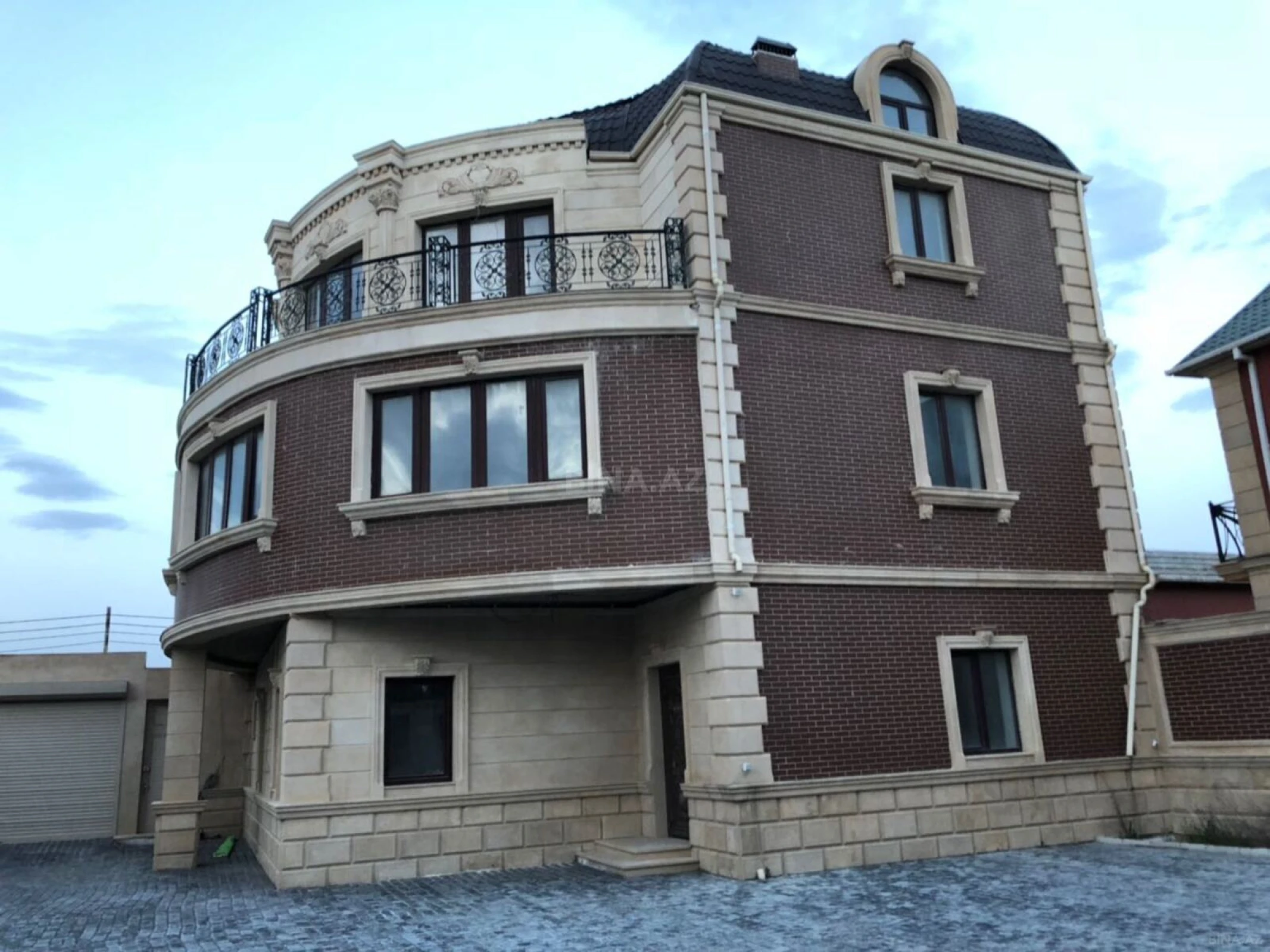 Kirayə verilir 6 otaqlı həyət evi 300 m²