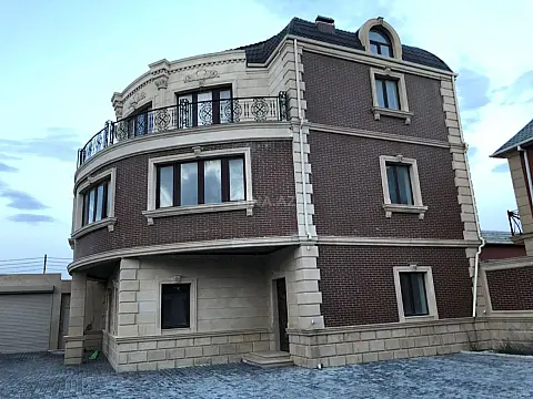 Kirayə verilir 6 otaqlı həyət evi 300 m² — Bakı, Badamdar 6 otaq 300.00 m²