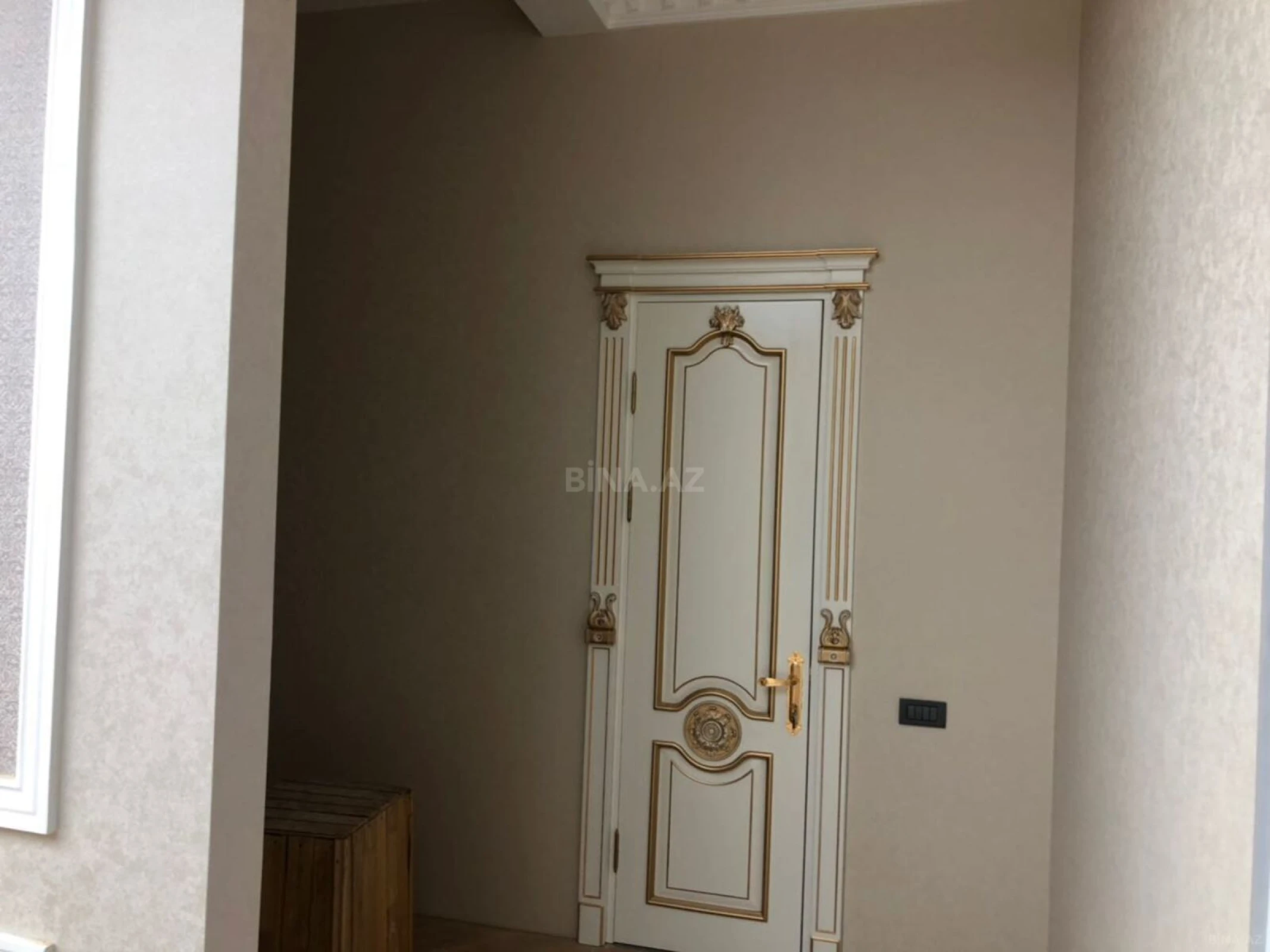 Kirayə verilir 6 otaqlı həyət evi 300 m²