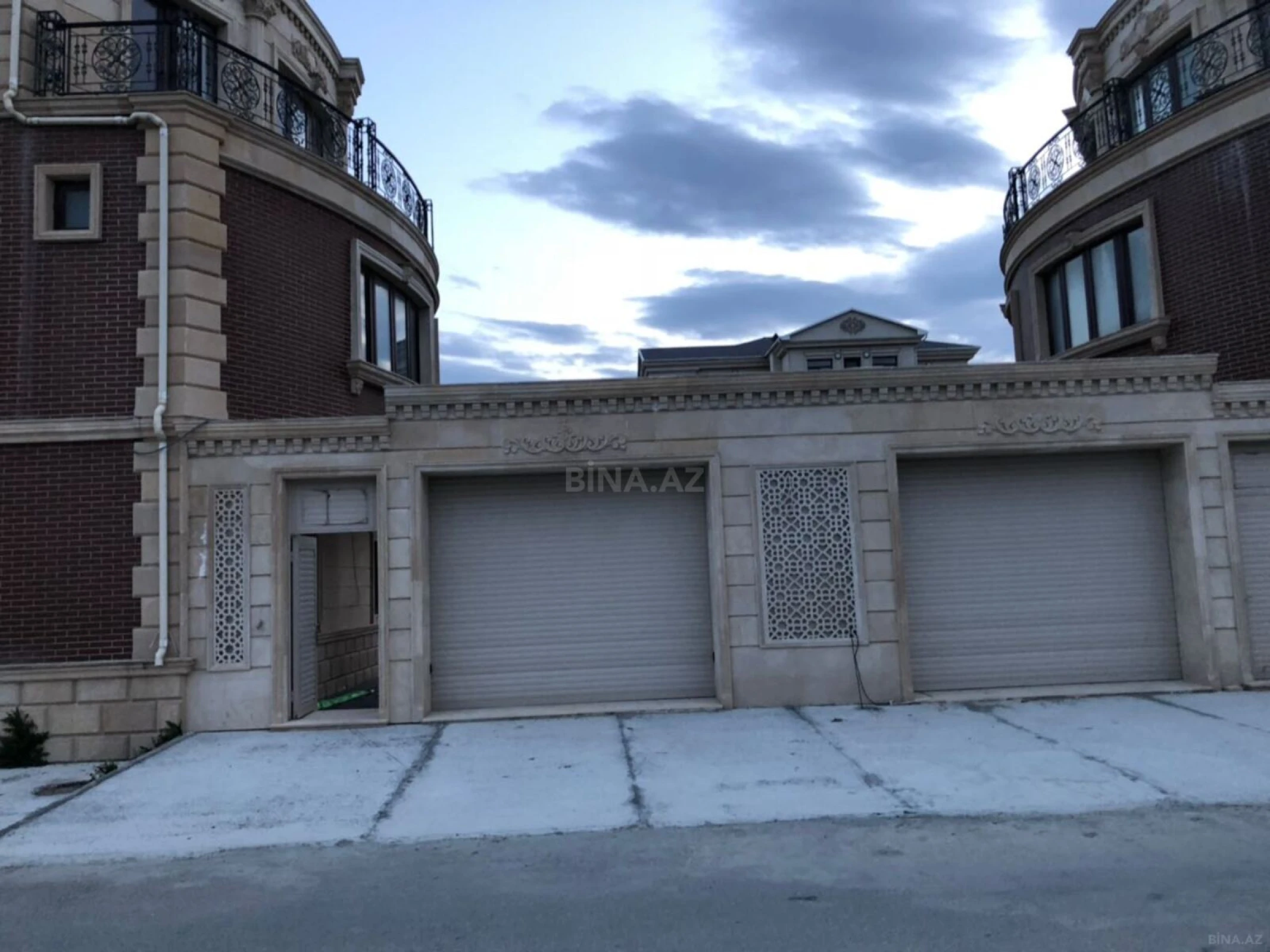 Kirayə verilir 6 otaqlı həyət evi 300 m²