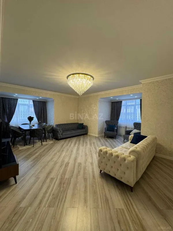 Satılır 4 otaqlı mənzil 147 m²