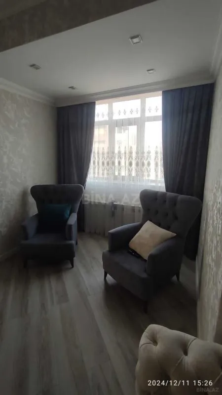Satılır 4 otaqlı mənzil 147 m²