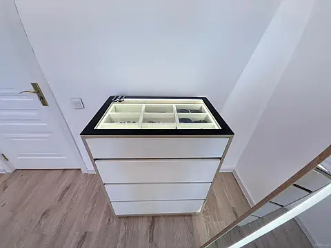 Satılır 2 otaqlı mənzil 73 m²