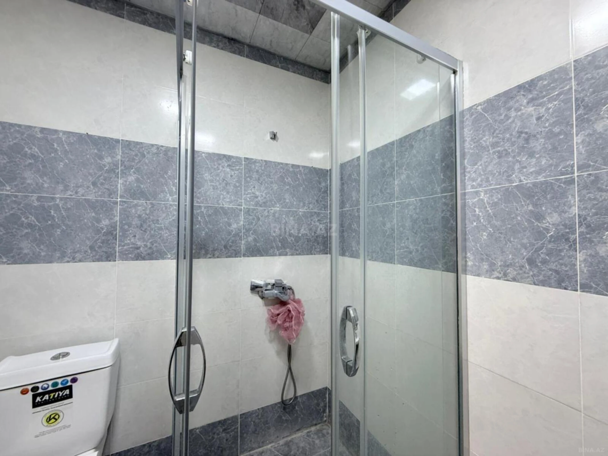 Satılır 2 otaqlı mənzil 73 m²