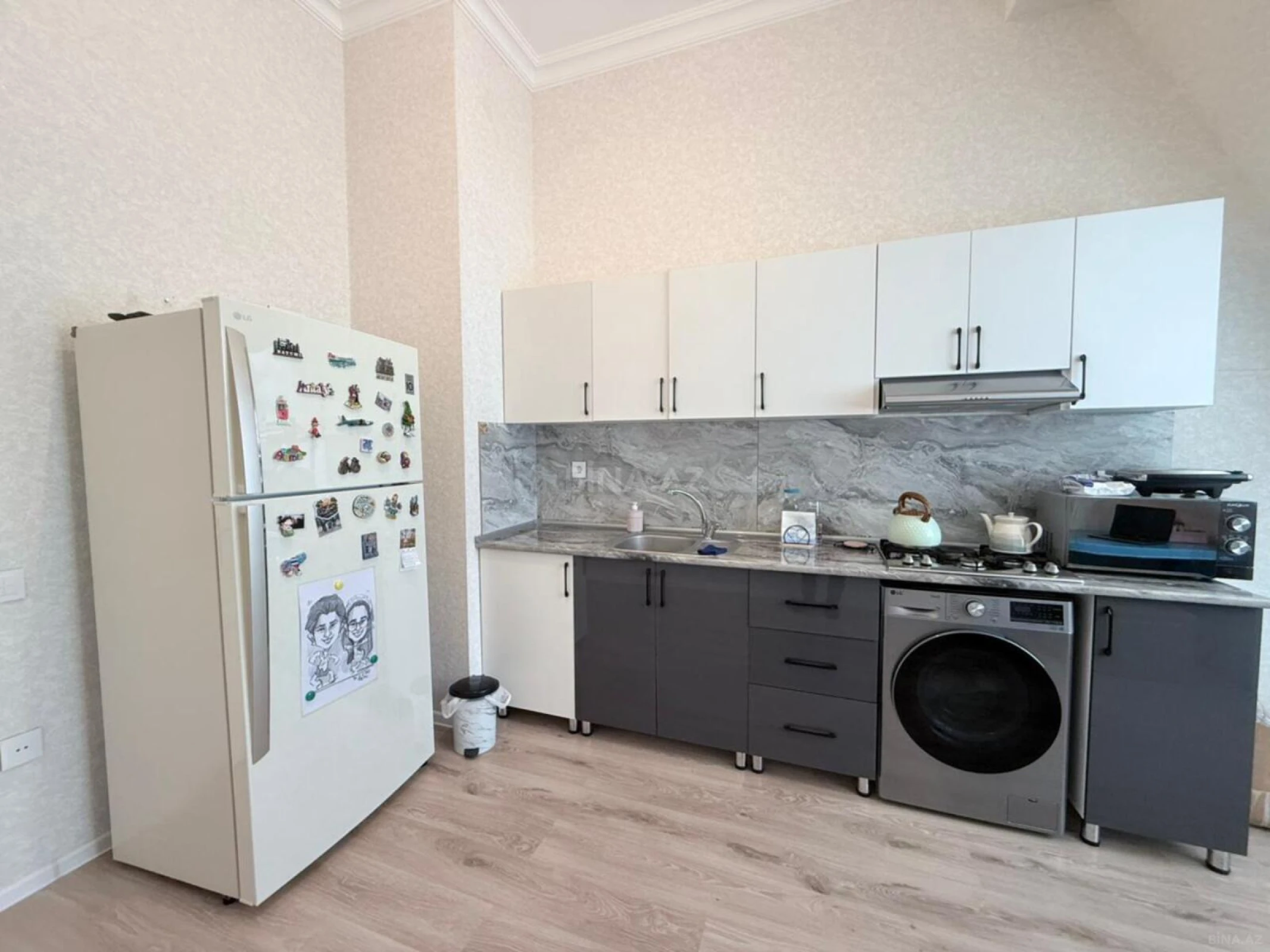 Satılır 2 otaqlı mənzil 73 m²