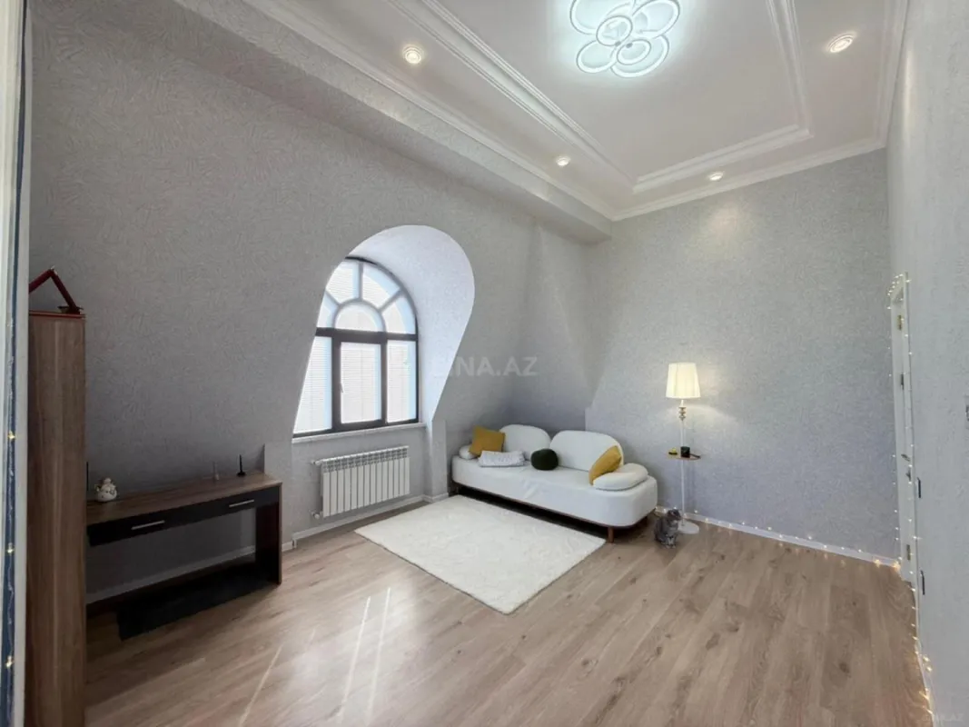 Satılır 2 otaqlı mənzil 73 m²