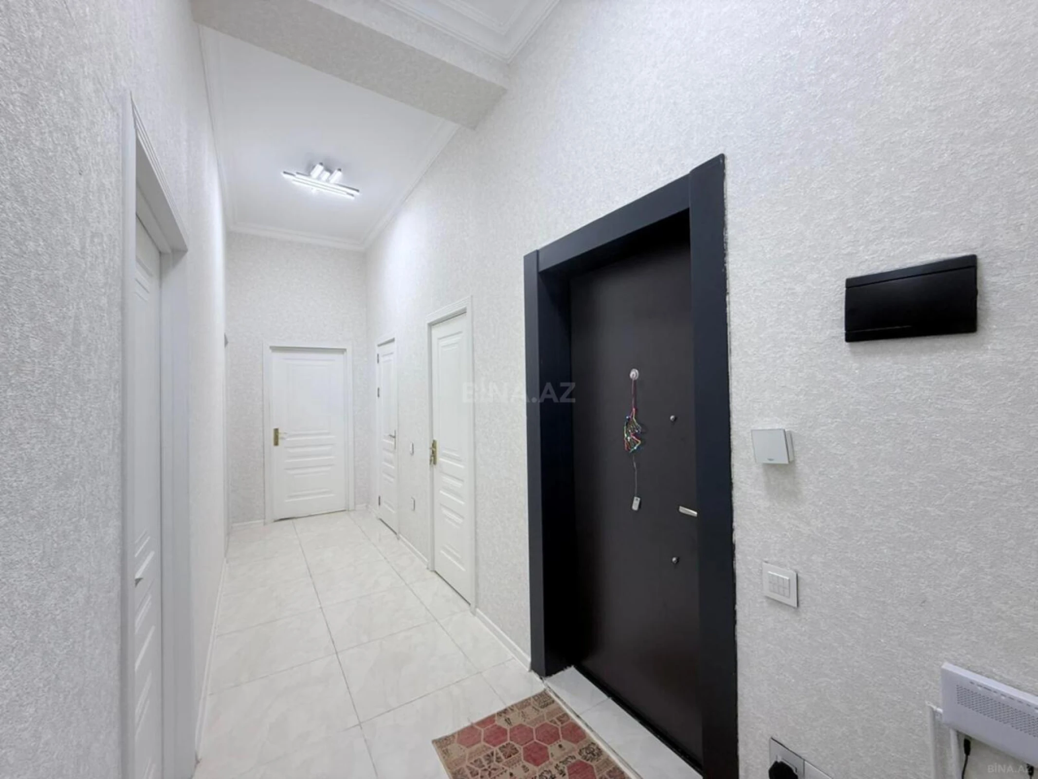 Satılır 2 otaqlı mənzil 73 m²