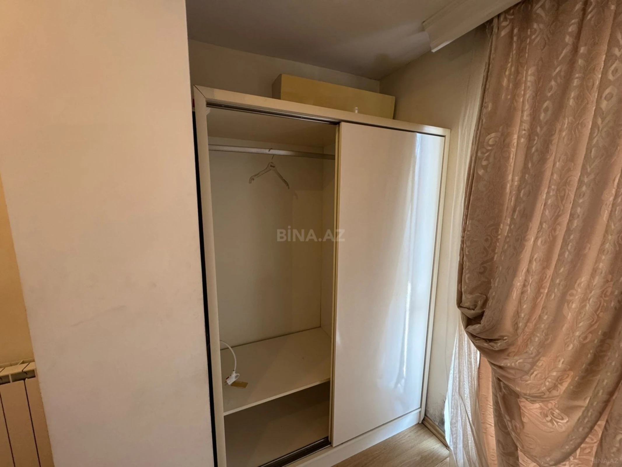 Kirayə verilir 4 otaqlı mənzil 115 m²
