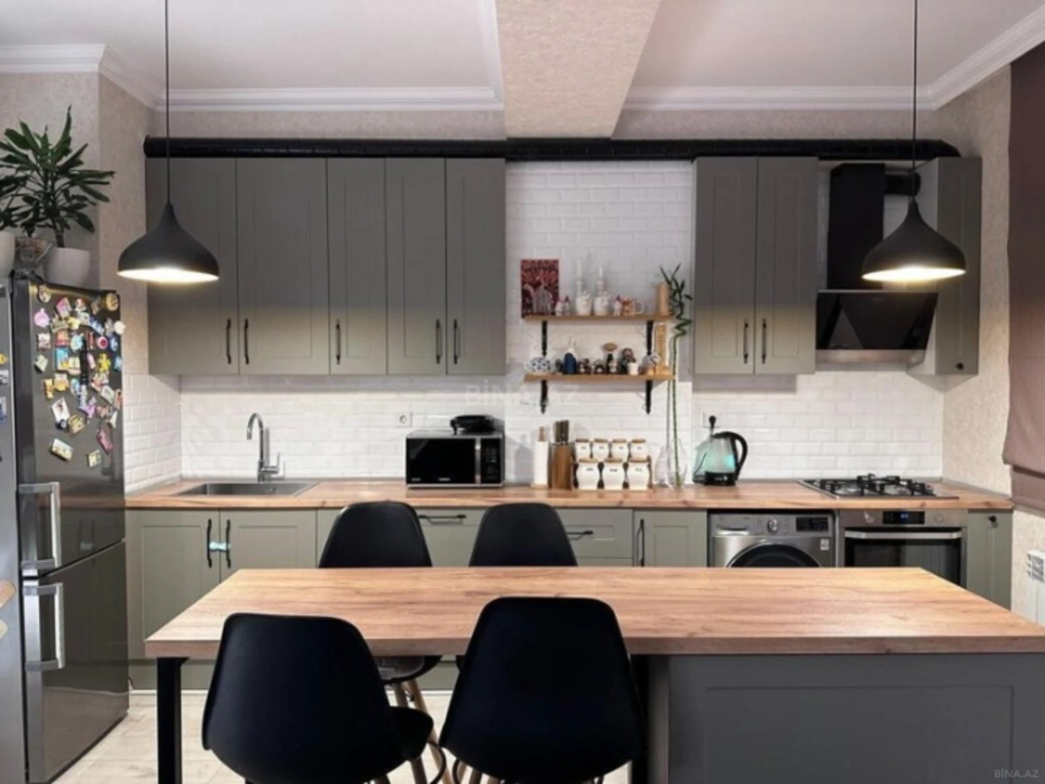 Satılır 3 otaqlı mənzil 101 m²