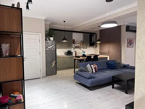 Satılır 3 otaqlı mənzil 101 m²