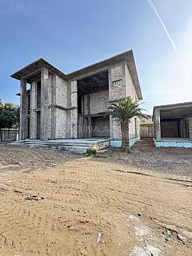 Satılır 10 otaqlı həyət evi 1200 m²