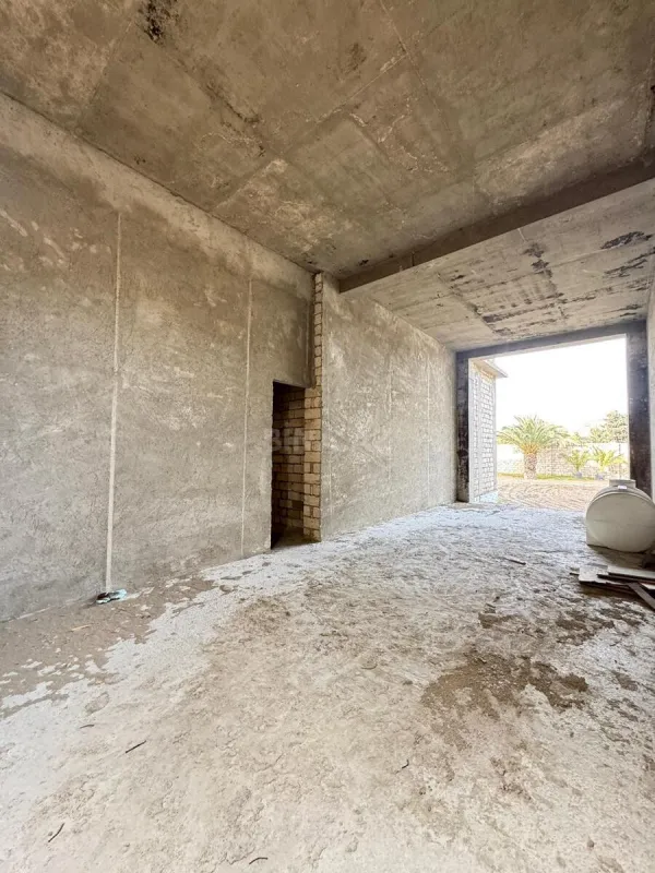 Satılır 10 otaqlı həyət evi 1200 m²