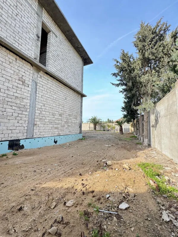 Satılır 10 otaqlı həyət evi 1200 m²