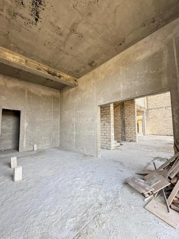 Satılır 10 otaqlı həyət evi 1200 m²