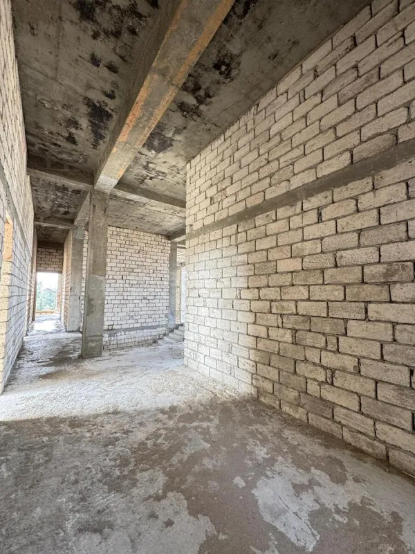 Satılır 10 otaqlı həyət evi 1200 m²