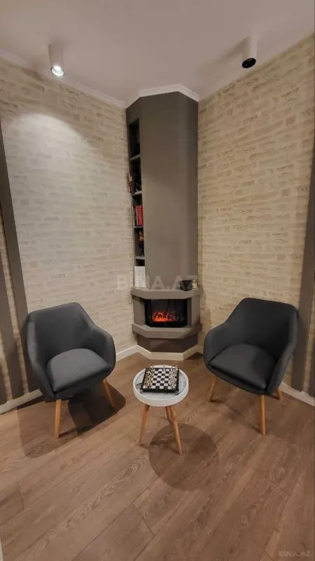 Satılır 4 otaqlı mənzil 147 m²