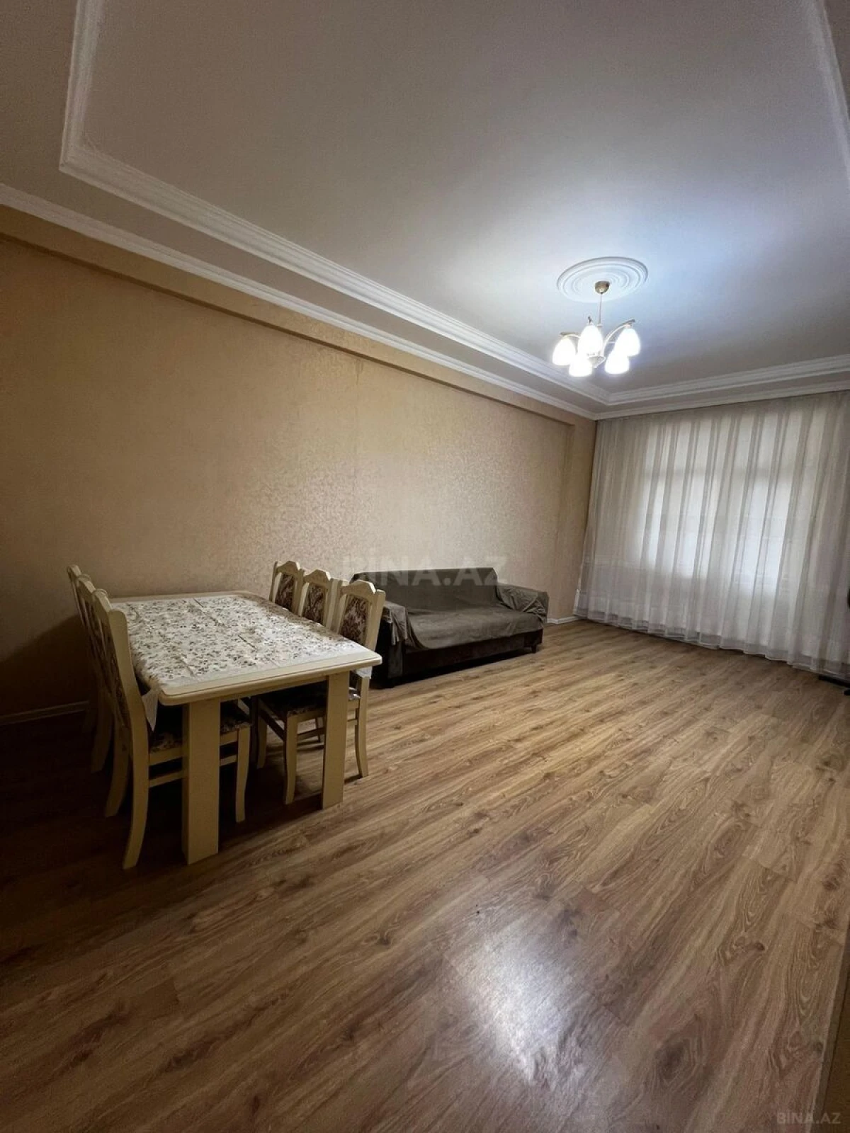 Kirayə verilir 2 otaqlı mənzil 100 m²