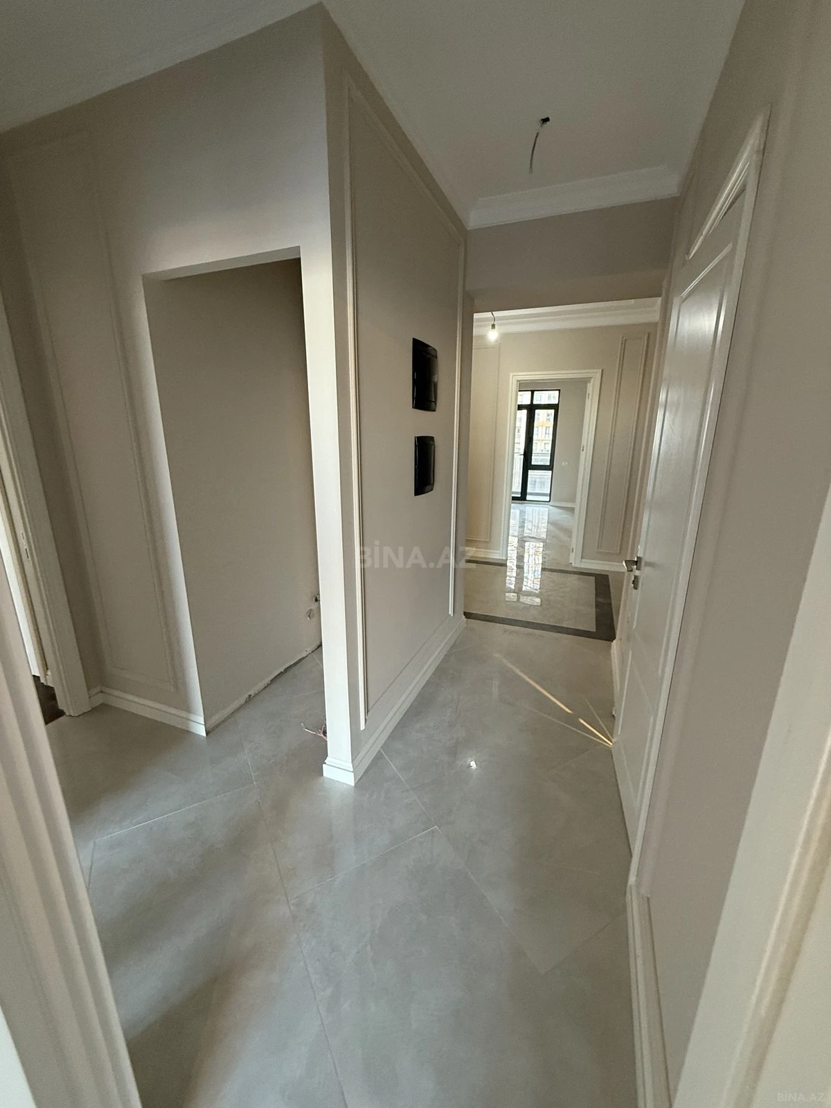 Satılır 4 otaqlı mənzil 130 m²