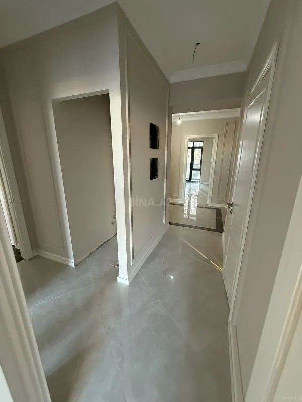 Satılır 4 otaqlı mənzil 130 m²