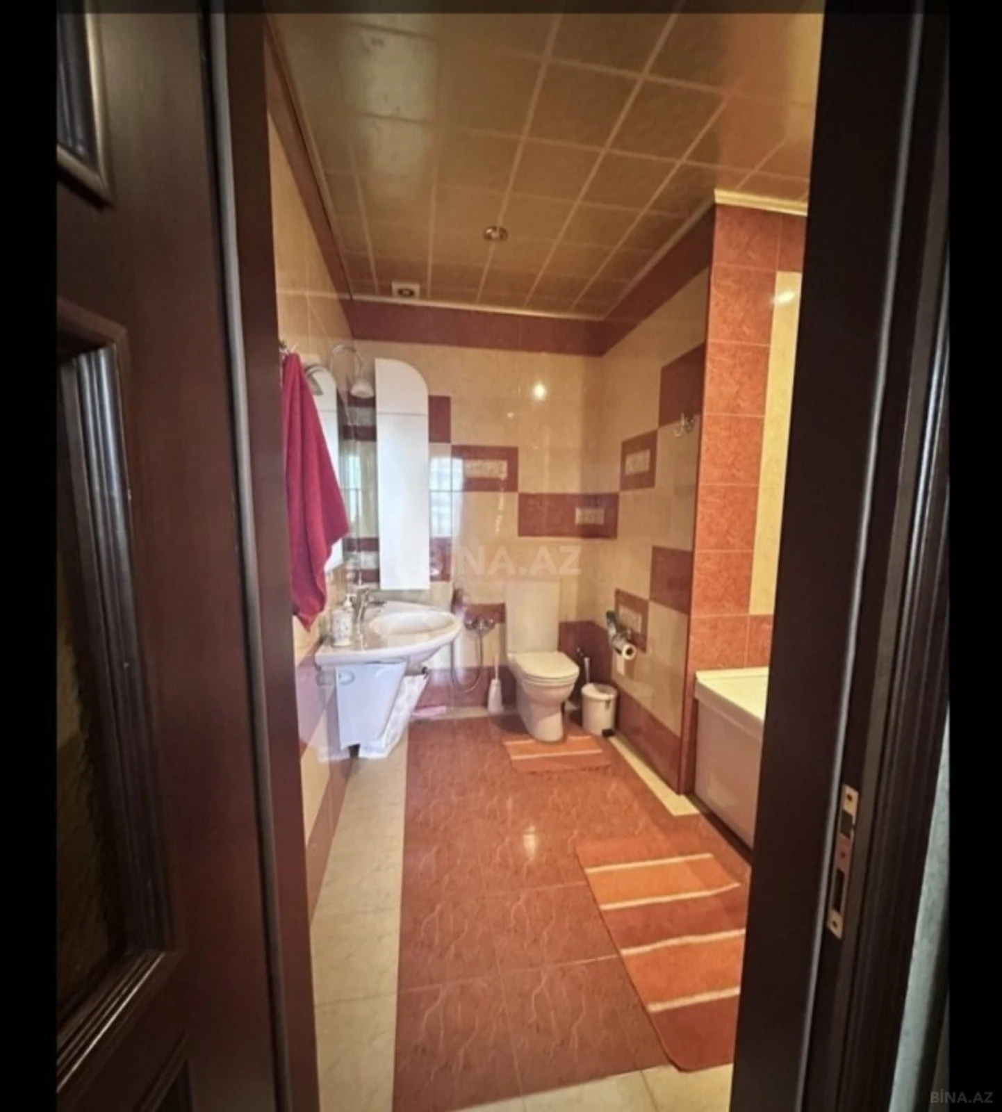 Satılır 4 otaqlı mənzil 165 m²