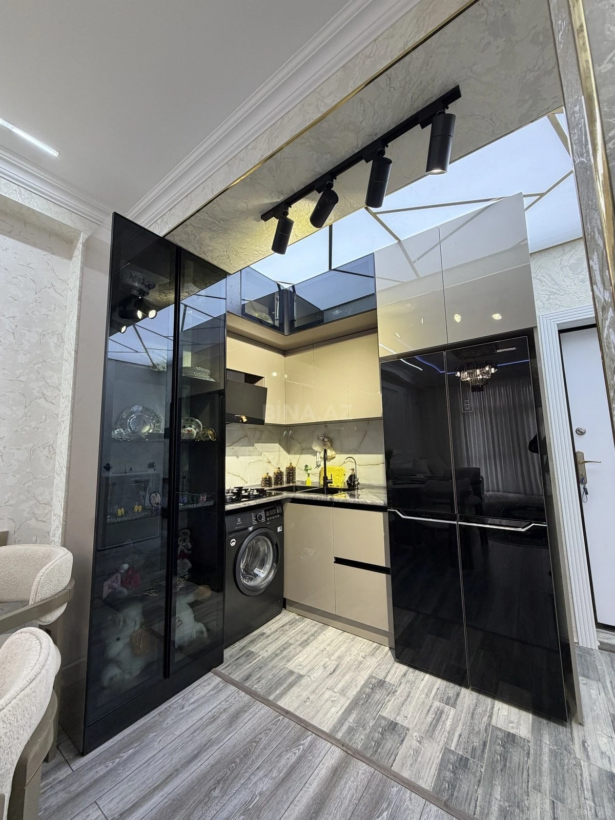 Satılır 2 otaqlı mənzil 55 m²