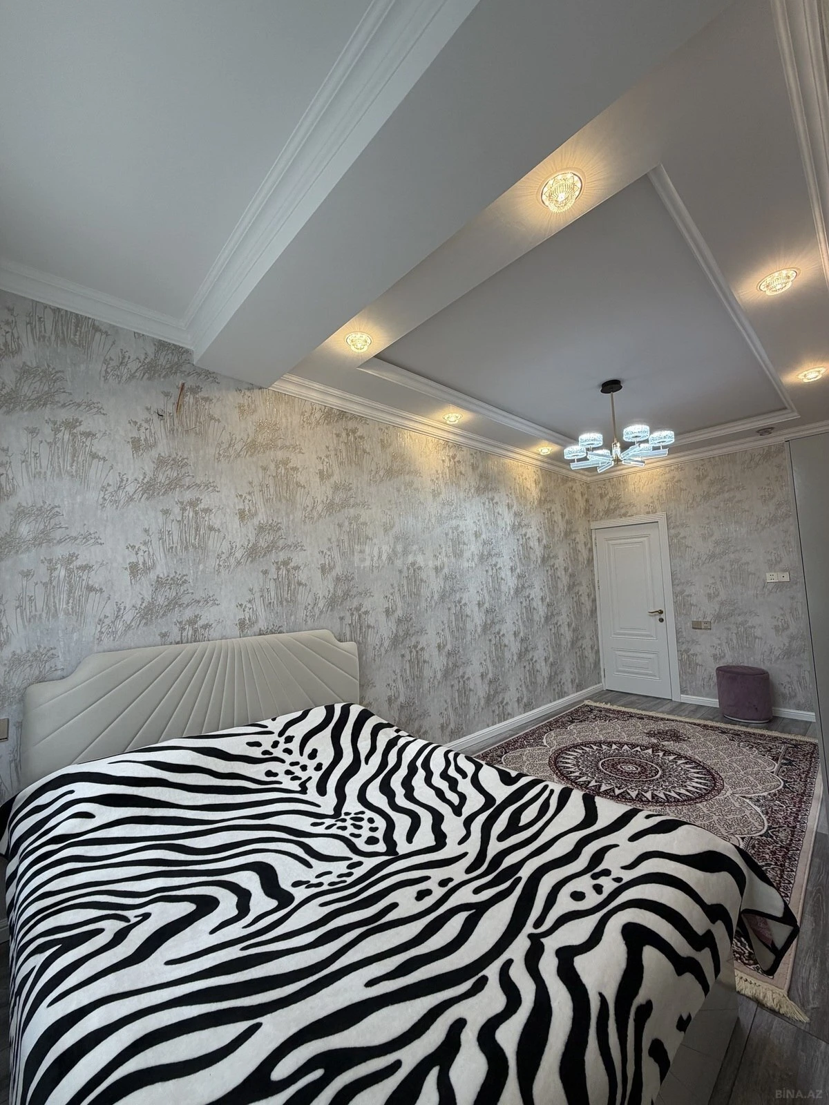 Satılır 2 otaqlı mənzil 55 m²