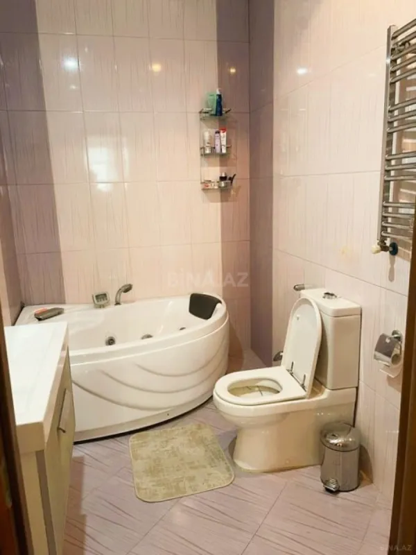 Satılır 3 otaqlı mənzil 159 m²