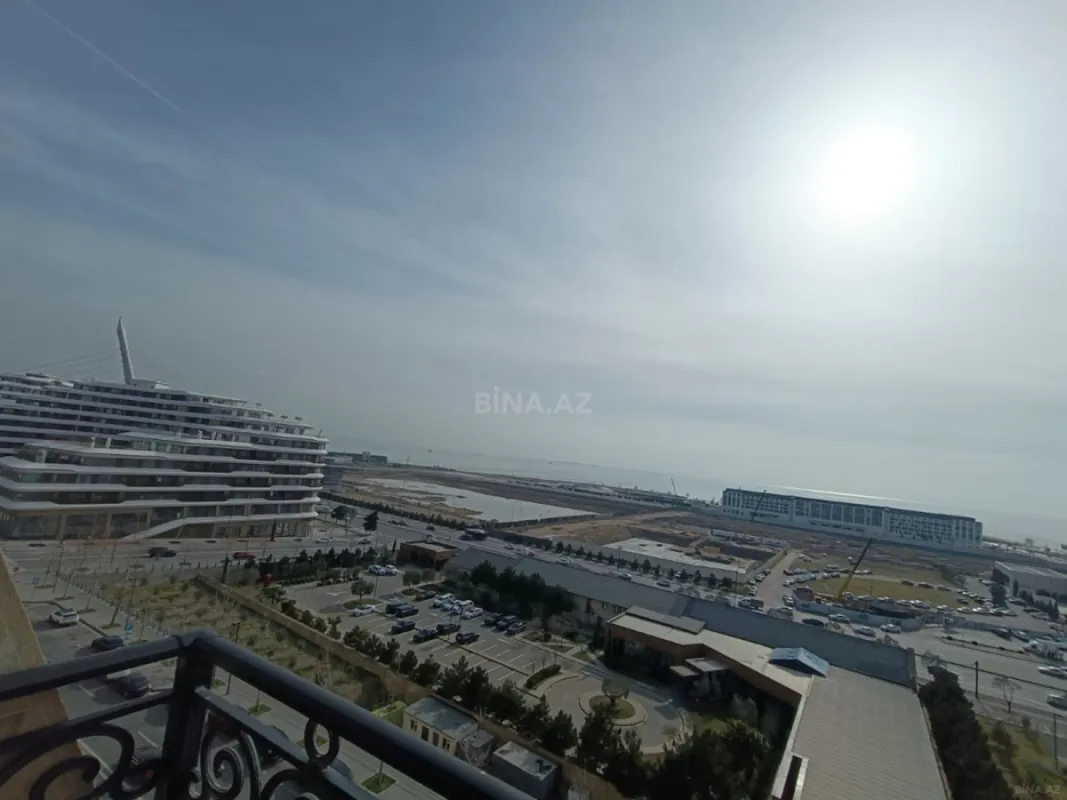 Kirayə verilir 4 otaqlı mənzil 200 m²