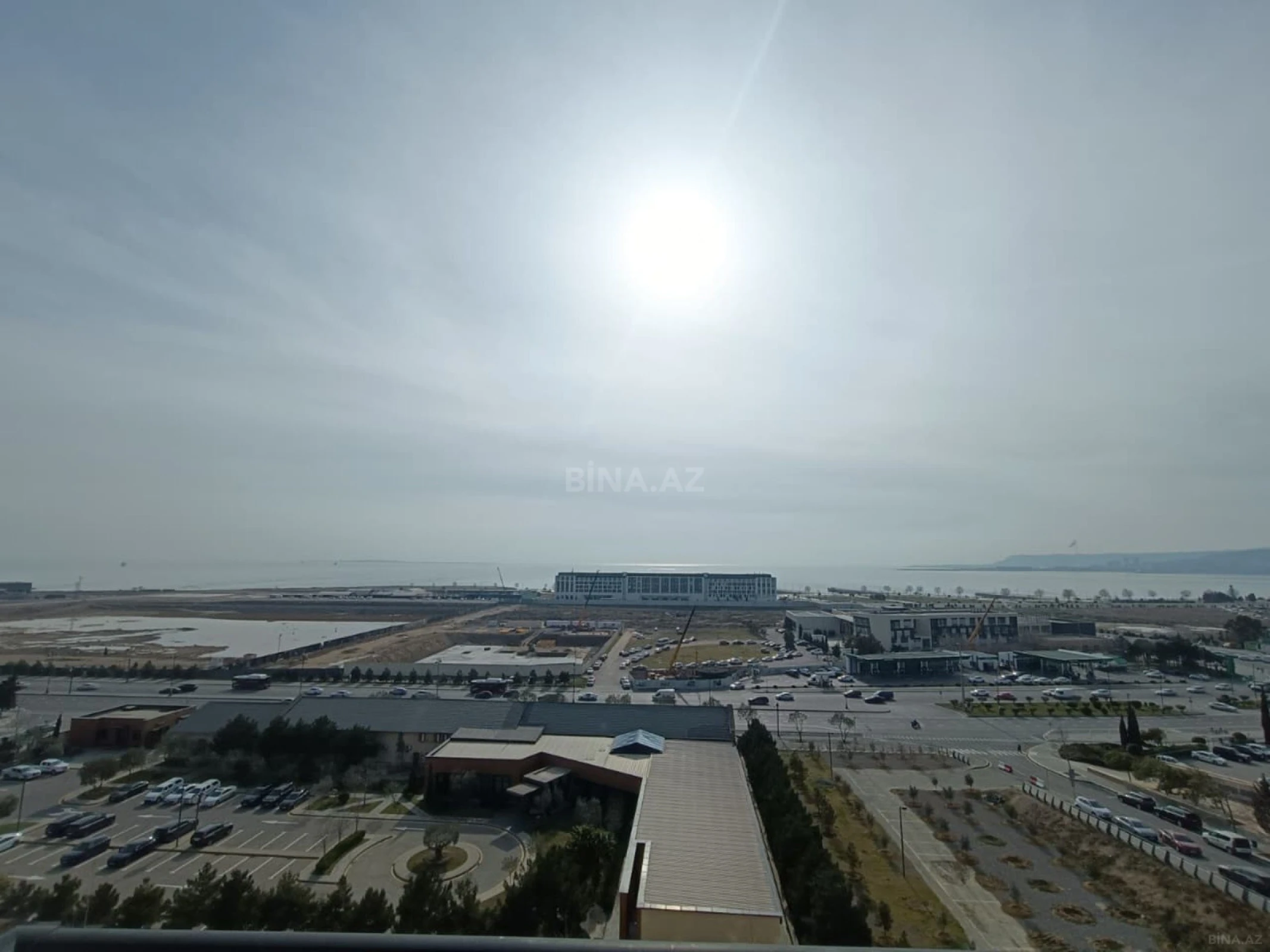 Kirayə verilir 4 otaqlı mənzil 200 m²