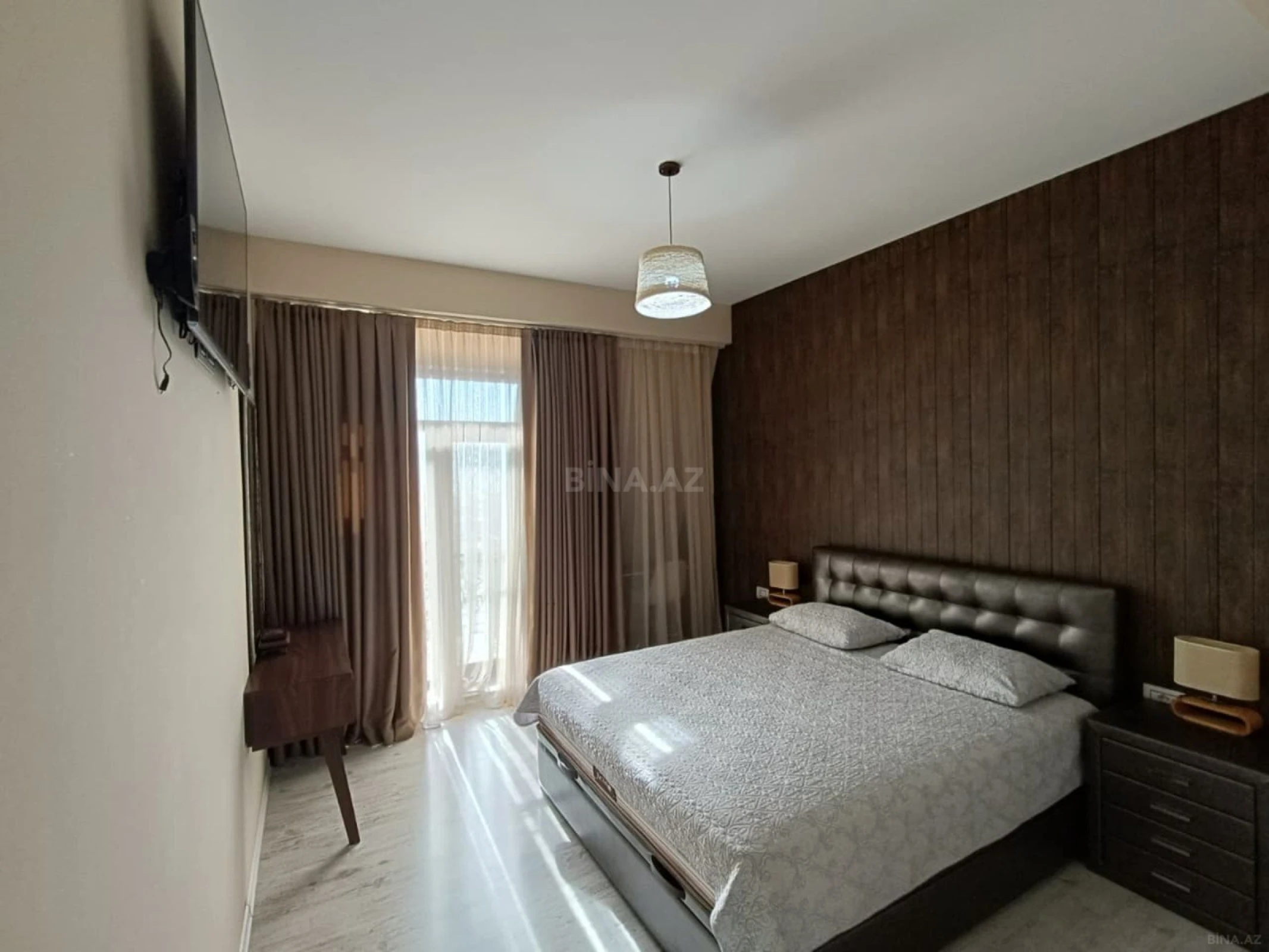 Kirayə verilir 4 otaqlı mənzil 200 m²