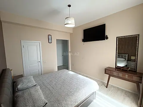 Kirayə verilir 4 otaqlı mənzil 200 m²