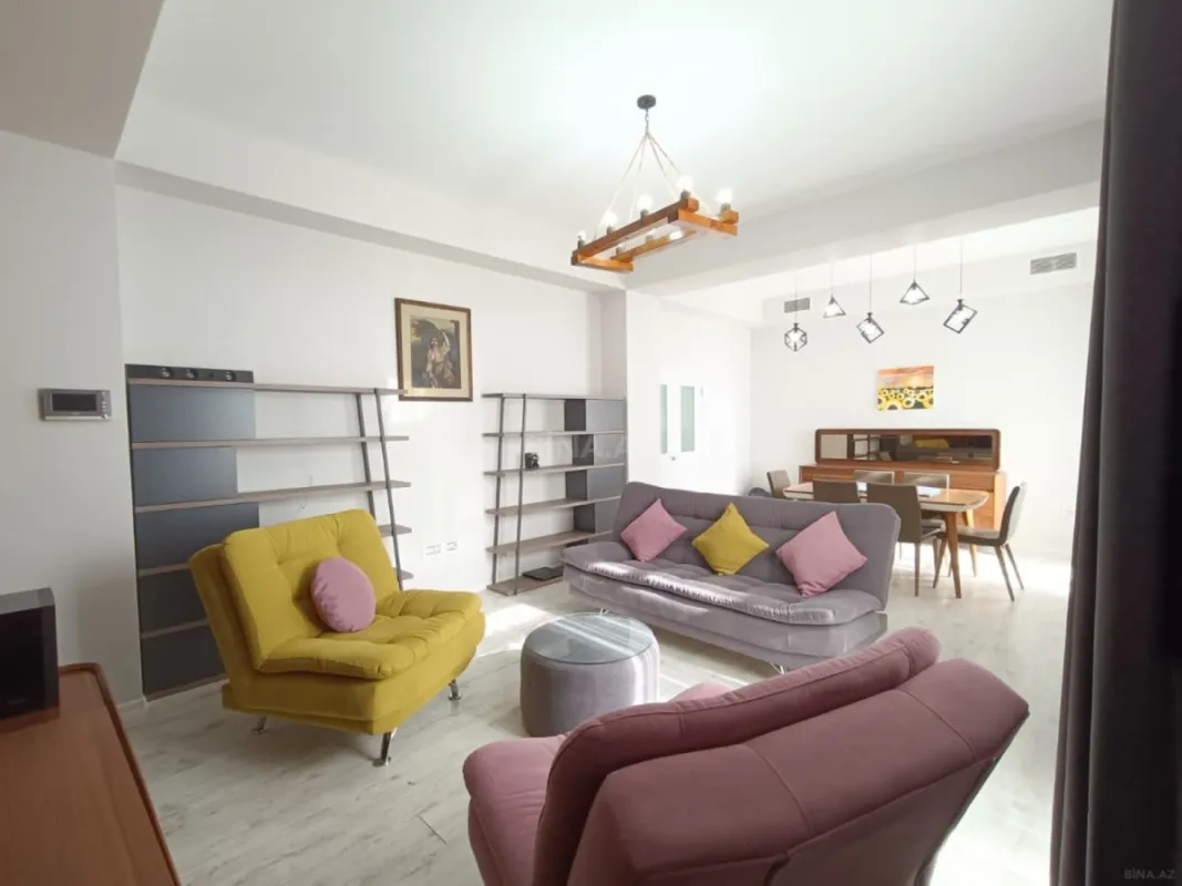 Kirayə verilir 4 otaqlı mənzil 200 m²