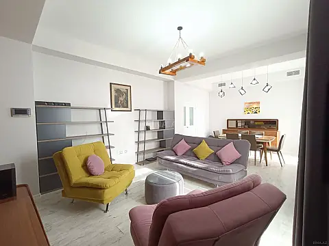 Kirayə verilir 4 otaqlı mənzil 200 m²