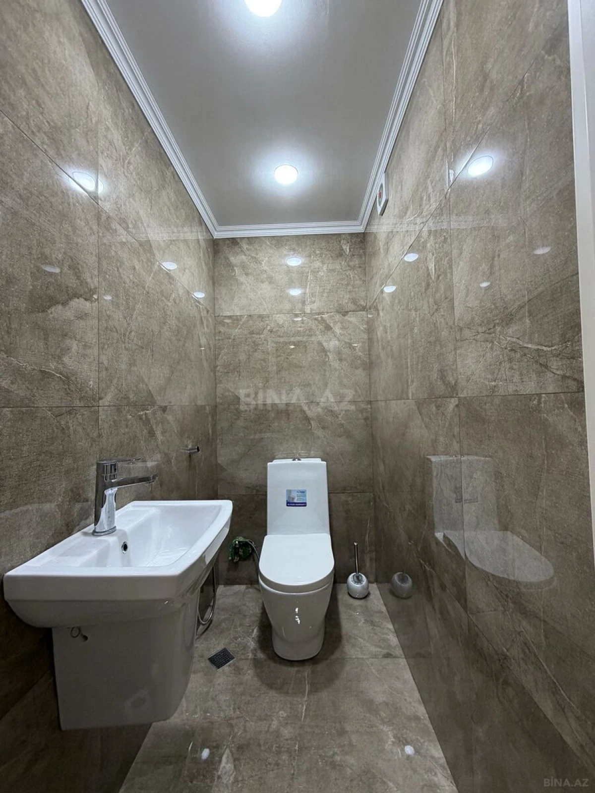 Satılır 3 otaqlı mənzil 127 m²