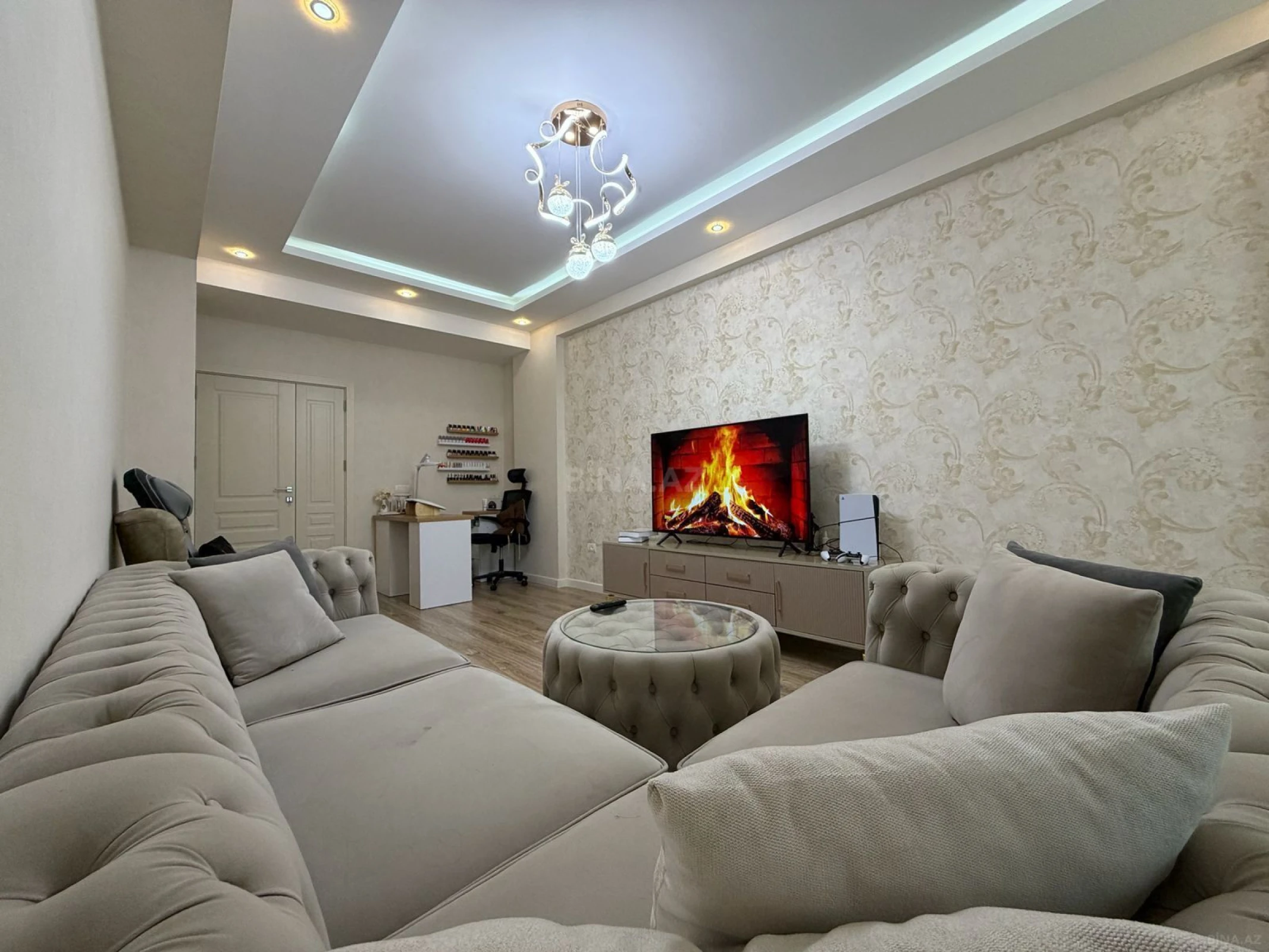 Satılır 3 otaqlı mənzil 127 m²
